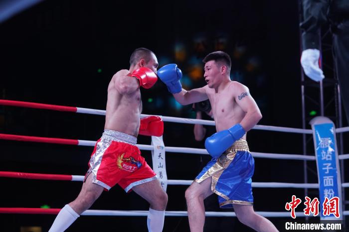 《天山勇士》国际拳王冠军赛在新疆奇台开打