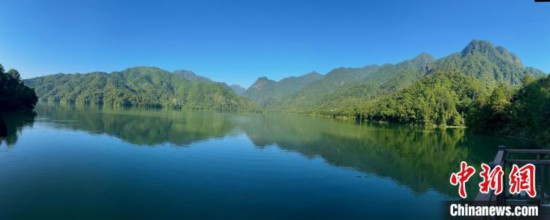 徜徉绿水青山 探秘武夷山国家公园玲珑溪谷